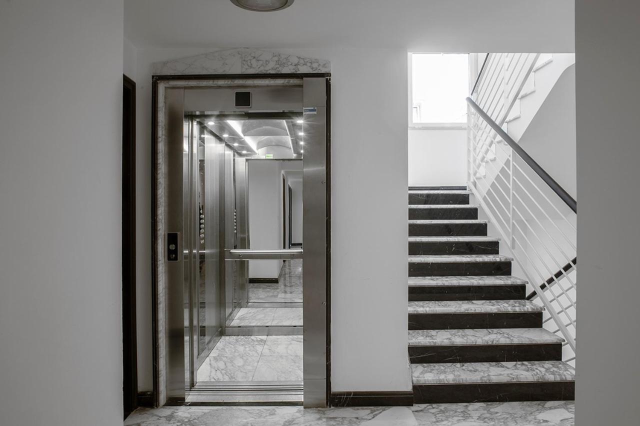 Penthouse 40 In Trastevere With Seasonally Jacuzzi 罗马 外观 照片