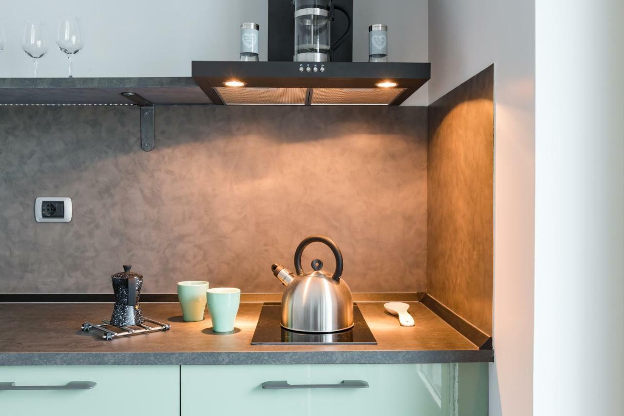 Penthouse 40 In Trastevere With Seasonally Jacuzzi 罗马 外观 照片