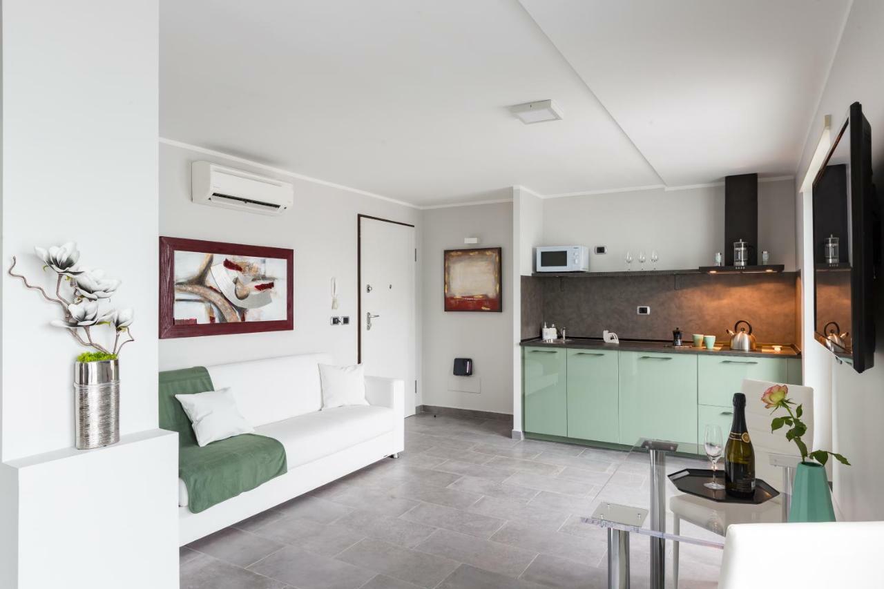 Penthouse 40 In Trastevere With Seasonally Jacuzzi 罗马 外观 照片